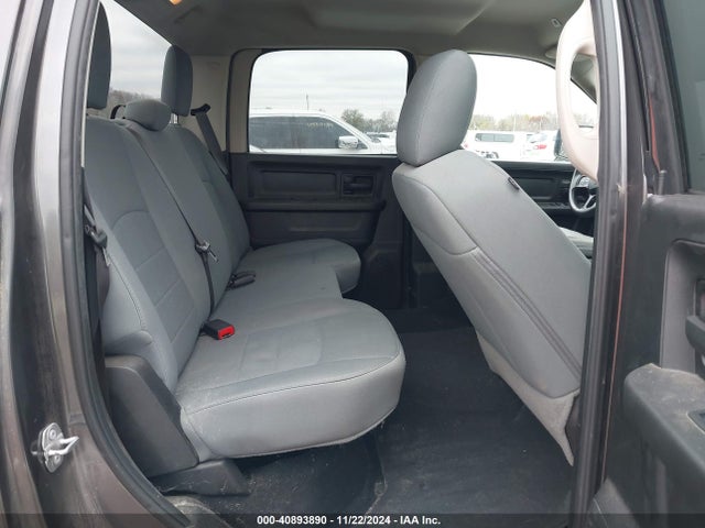 1C6RR6KT6KS562460 RAM 1500 Classic Tradesman  4x2 5'7 Box