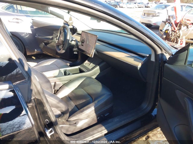 2021 TESLA MODEL 3 5YJ3E1EB4MF903192 Photo 4