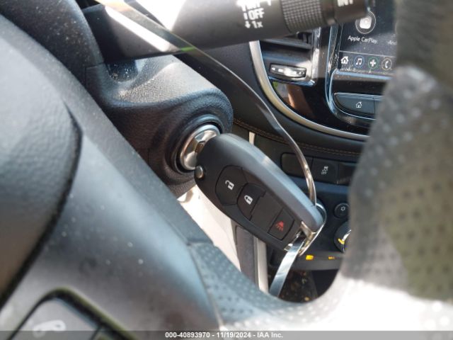 3GNCJKSB8LL242506 Chevrolet Trax Fwd Ls
