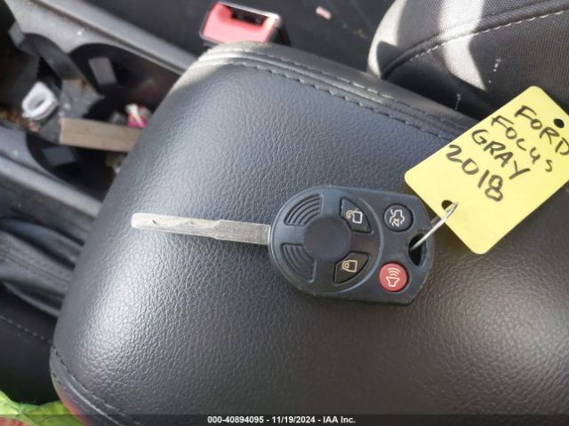 1FADP3K28JL281905 Ford FOCUS SE