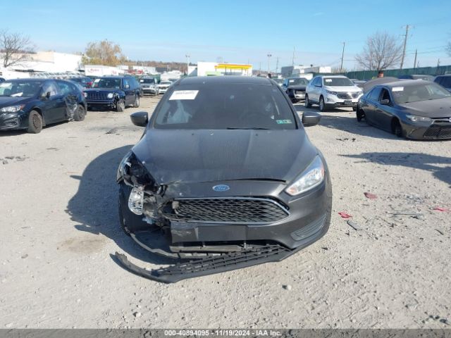 1FADP3K28JL281905 Ford FOCUS SE