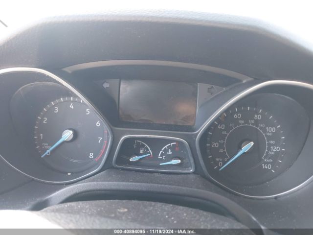 1FADP3K28JL281905 Ford FOCUS SE
