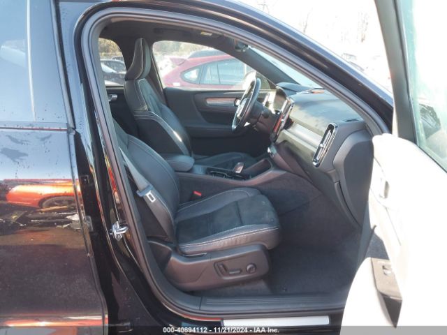 2021 VOLVO XC40 RECHARGE PURE ELECTRIC YV4ED3UR5M2586478 Photo 4