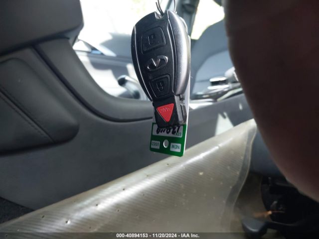 SJKCH5CP0HA033918 Infiniti QX30