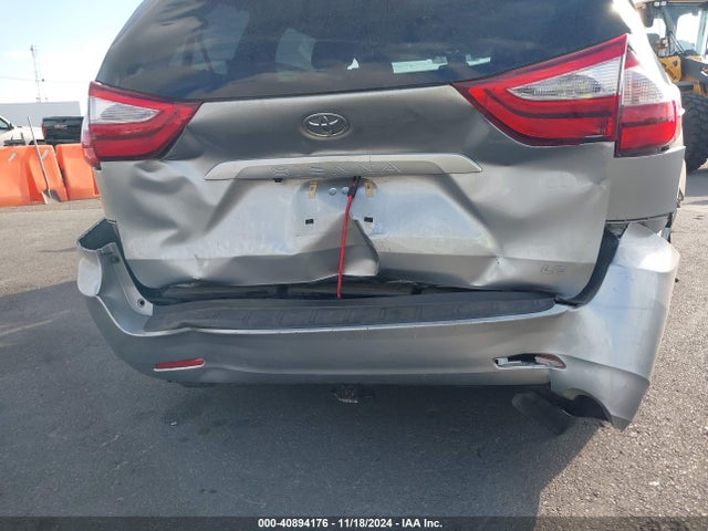 Toyota Sienna Le 8 Passenger 2019 5TDKZ3DC3KS014706 Image 17