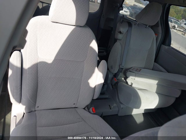 Toyota Sienna Le 8 Passenger 2019 5TDKZ3DC3KS014706 Image 8