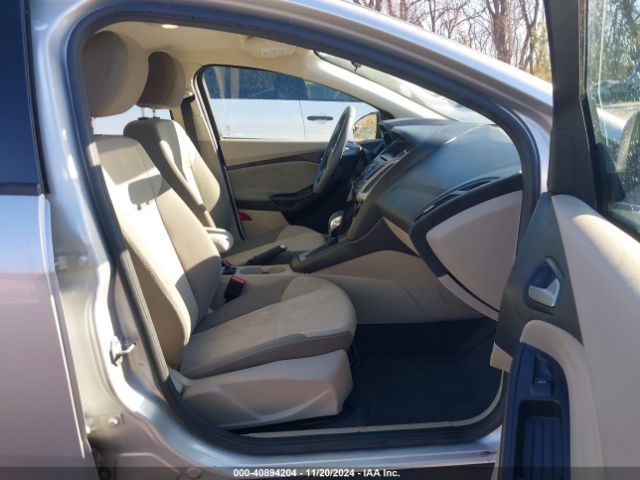 1FADP3F28EL228864 Ford FOCUS SE