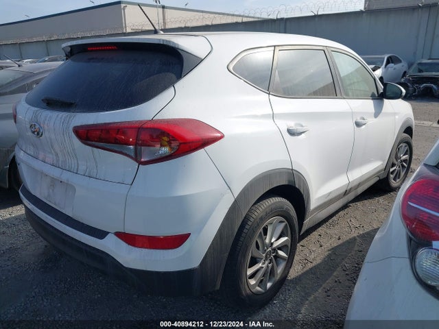 Hyundai TUCSON SE 2018 KM8J23A48JU616844 Image 4