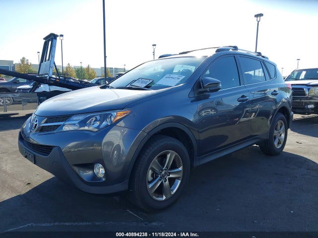 Toyota Rav4 Xle 2015 JTMWFREV7FD070579 Image 2