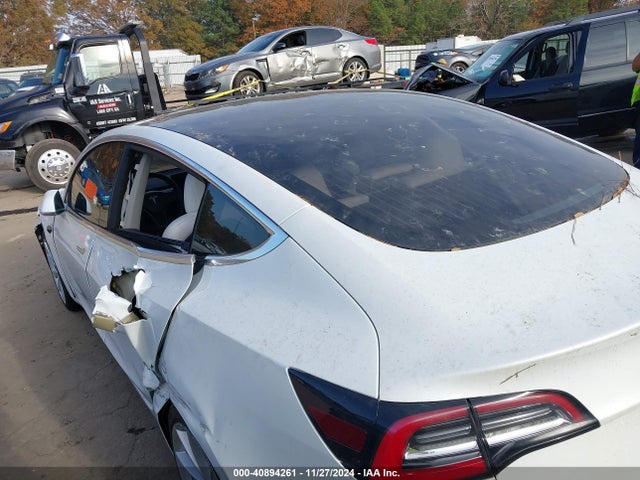 2020 TESLA MODEL 3 5YJ3E1EA0LF798012 Photo 2