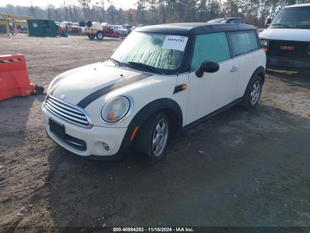 2011 MINI COOPER CLUBMAN WMWZF3C51BT187830 Photo 1