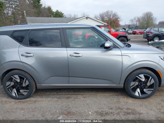 KNDJ53AU8P7853854 KIA Soul Gt-line