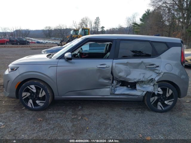KNDJ53AU8P7853854 KIA Soul Gt-line