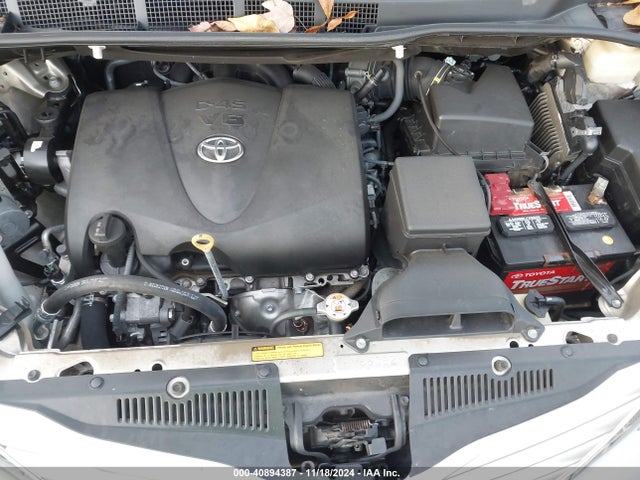 5TDYZ3DC6HS768749 Toyota Sienna Limited Premium 7 Passenger