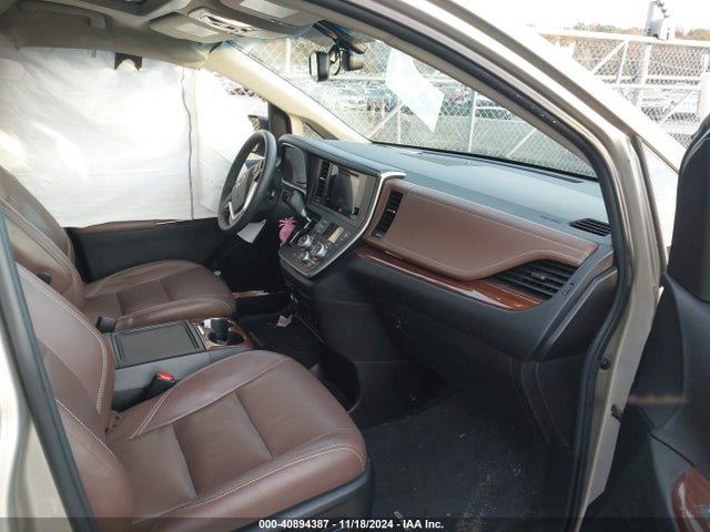 5TDYZ3DC6HS768749 Toyota Sienna Limited Premium 7 Passenger