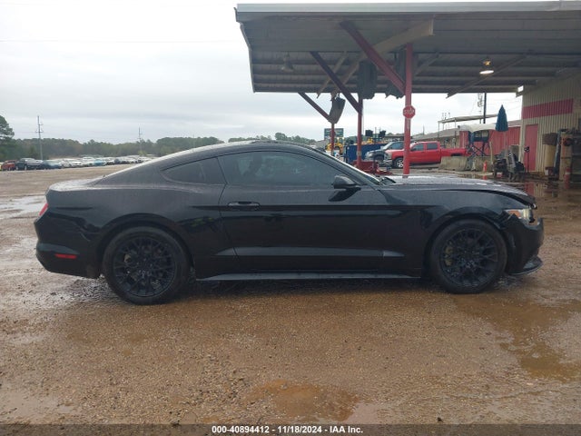 1FA6P8AM2H5306403 Ford Mustang V6