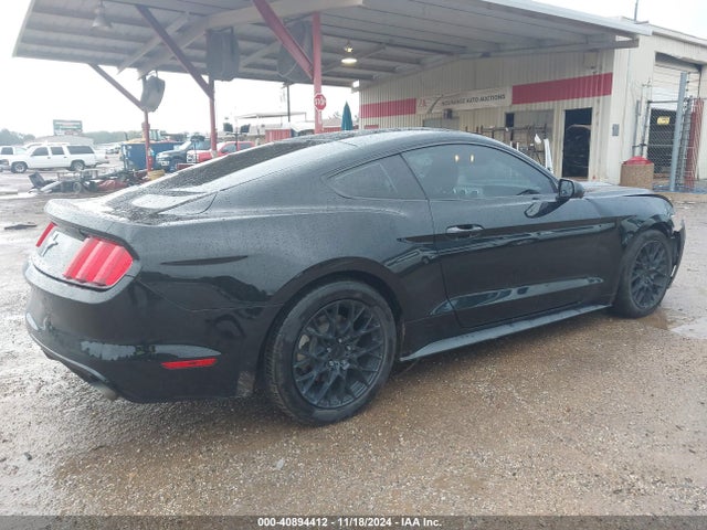 1FA6P8AM2H5306403 Ford Mustang V6