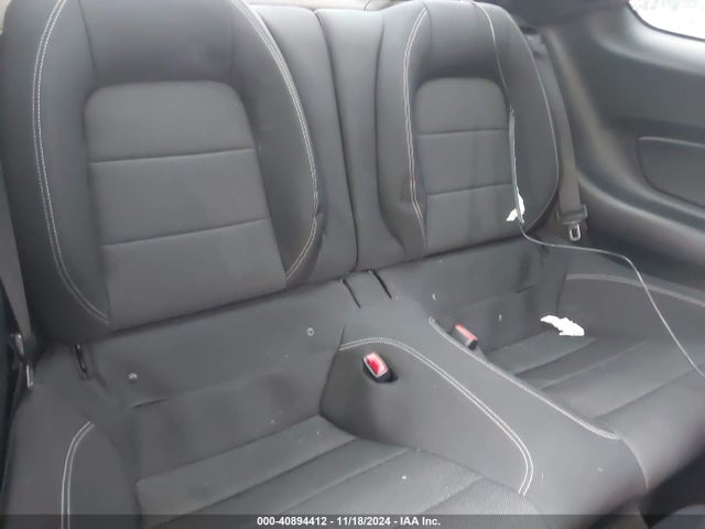1FA6P8AM2H5306403 Ford Mustang V6