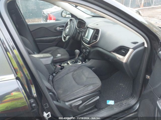 1C4PJMCB4FW596011 Jeep Cherokee Latitude