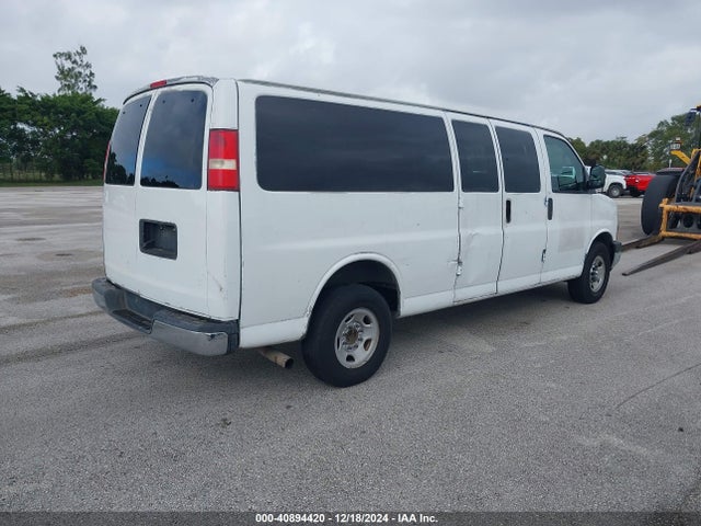 1GAZG1FG1F1112010 Chevrolet Express 3500 Lt