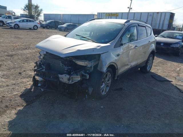1FMCU9GD9HUE00220 Ford ESCAPE SE