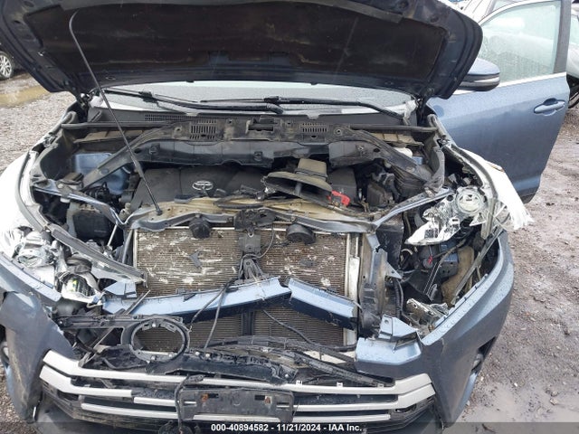 Toyota Highlander Xle 2019 5TDJZRFH5KS739389 Image 10