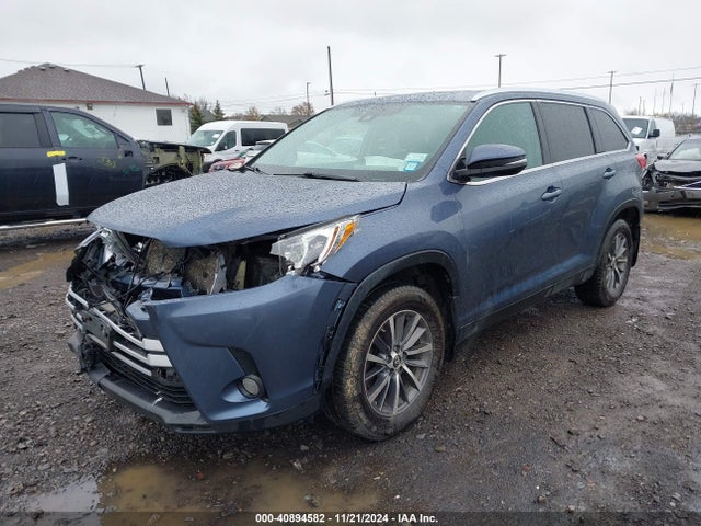 Toyota Highlander Xle 2019 5TDJZRFH5KS739389 Image 2