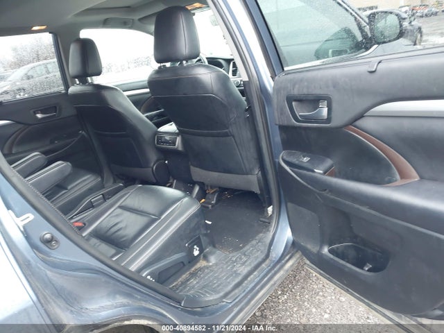 Toyota Highlander Xle 2019 5TDJZRFH5KS739389 Image 8