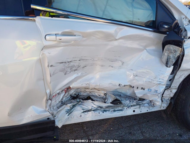 Chevrolet EQUINOX LT 2019 2GNAXUEV4K6303098 Image 5