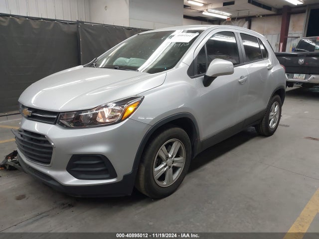 Chevrolet TRAX LS 2020 KL7CJKSB4LB321209 Image 2