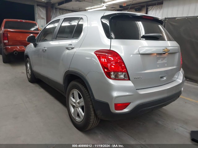 Chevrolet TRAX LS 2020 KL7CJKSB4LB321209 Image 3