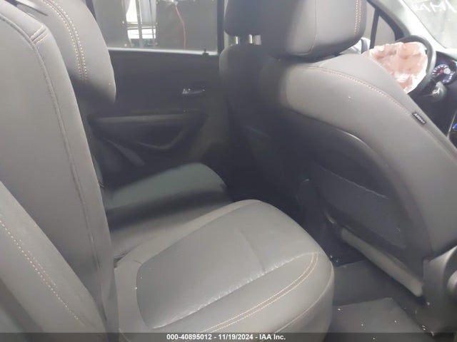 Chevrolet TRAX LS 2020 KL7CJKSB4LB321209 Image 8