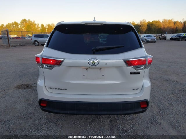 Toyota Highlander Xle V6 2015 5TDKKRFH8FS090363 Image 16