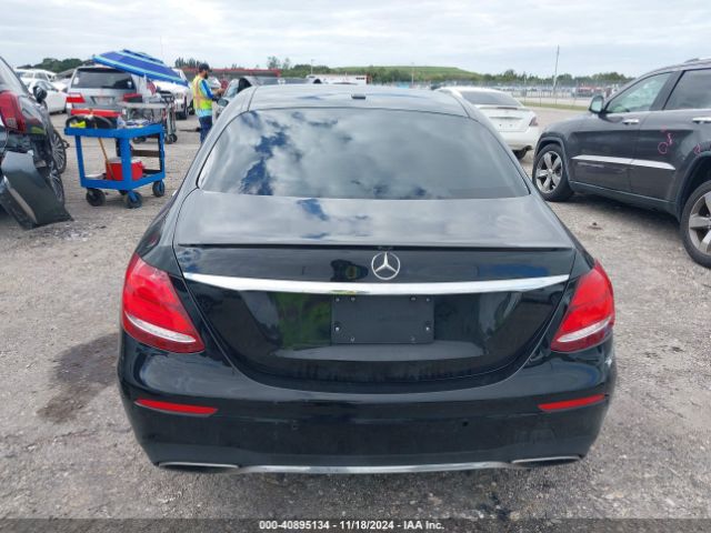 WDDZF4JBXKA521758 Mercedes-Benz E 300