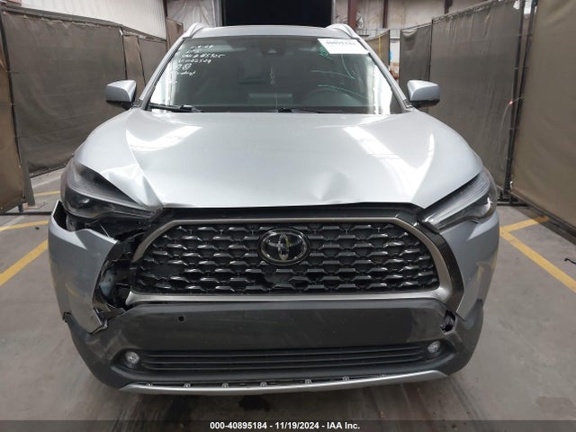 7MUDAABG8NV022529 Toyota Corolla Cross Xle