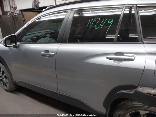 7MUDAABG8NV022529 Toyota Corolla Cross Xle