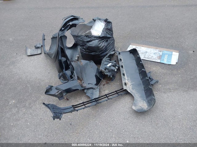 5TFSZ5AN3HX067670 Toyota Tacoma Sr5 V6