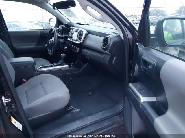 5TFSZ5AN3HX067670 Toyota Tacoma Sr5 V6