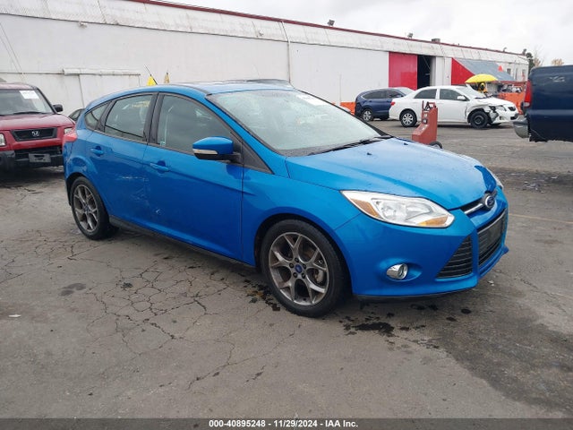 Ford FOCUS SE 2014 1FADP3K24EL350899 Image 1