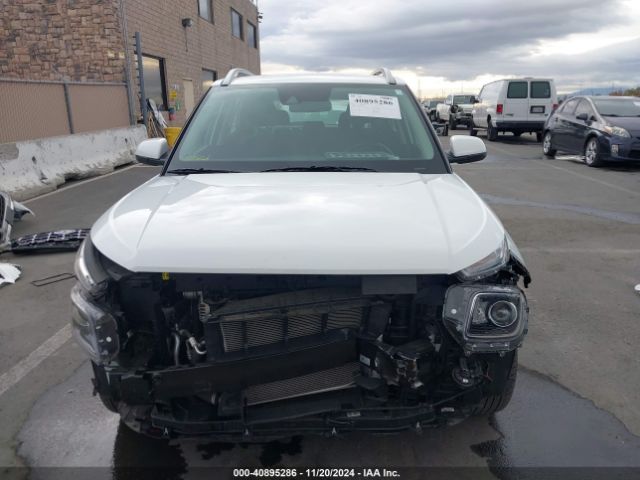 KMHRC8A32NU142416 Hyundai Venue Sel