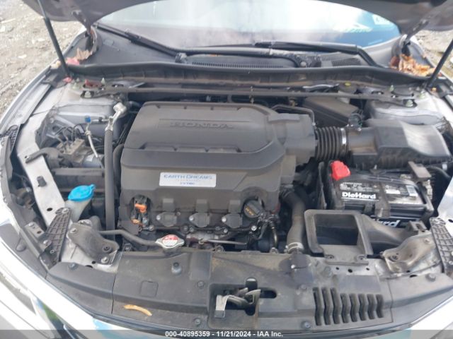 1HGCR3F9XGA027934 Honda Accord Touring