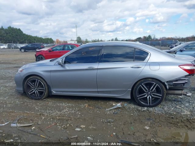 1HGCR3F9XGA027934 Honda Accord Touring