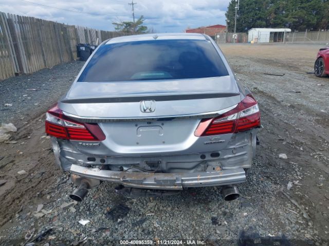 1HGCR3F9XGA027934 Honda Accord Touring