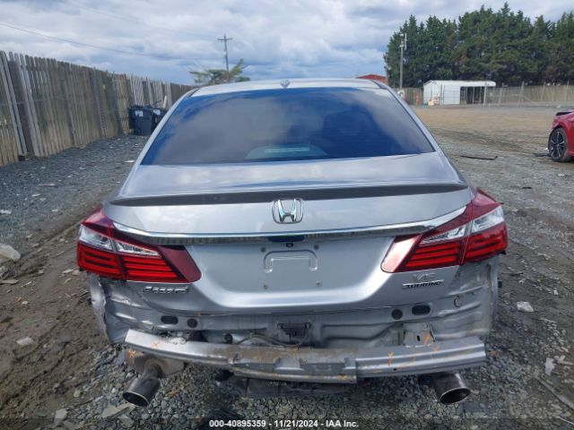 1HGCR3F9XGA027934 Honda Accord Touring