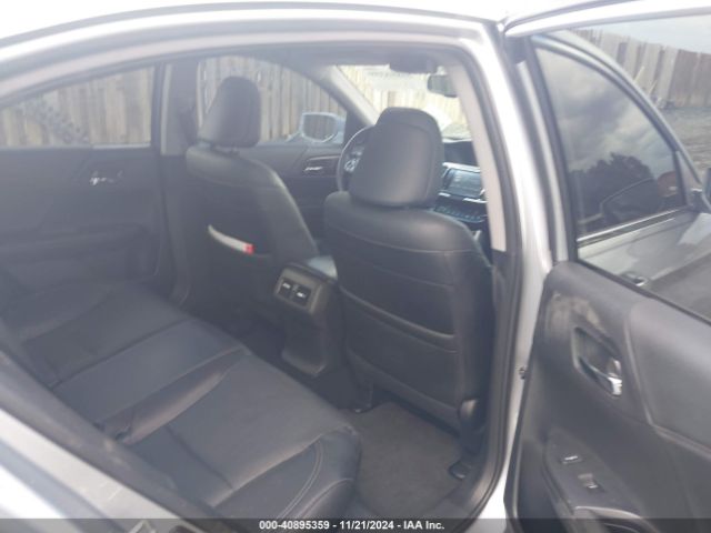 1HGCR3F9XGA027934 Honda Accord Touring