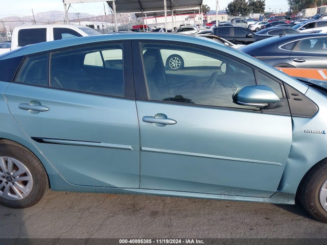 Toyota Prius Two 2017 JTDKBRFU1H3031348 Image 13