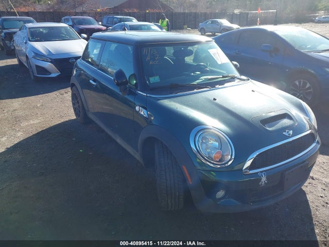 2008 MINI COOPER S WMWMF73578TV35981 Photo 0