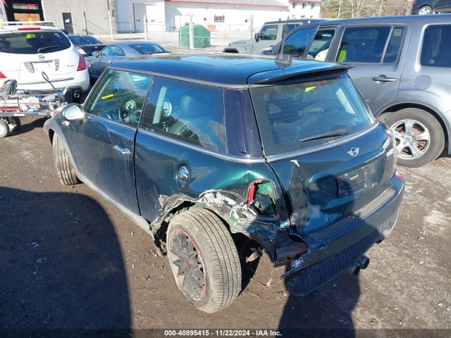 2008 MINI COOPER S WMWMF73578TV35981 Photo 2