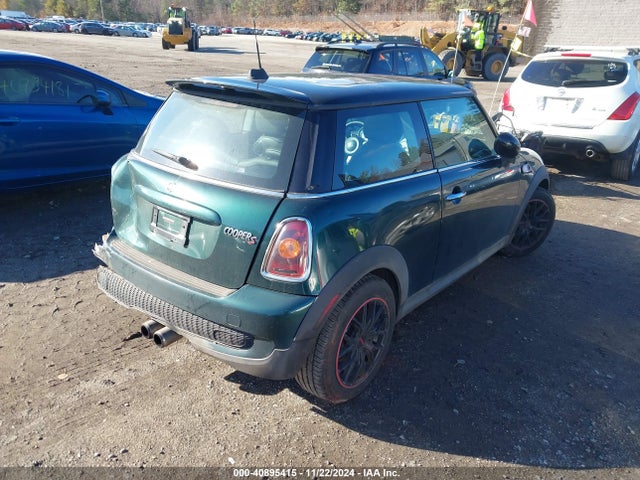 2008 MINI COOPER S WMWMF73578TV35981 Photo 3
