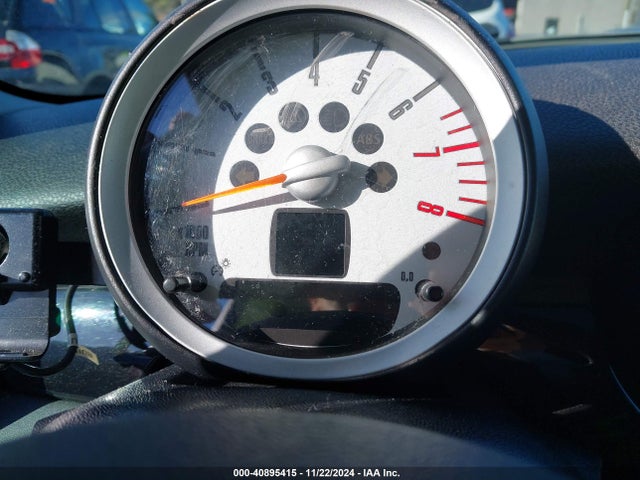 2008 MINI COOPER S WMWMF73578TV35981 Photo 6